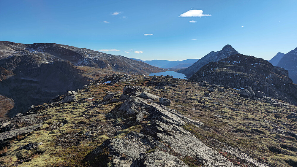 Fin rygg langs Renndalskamman i retning Kringlehøa.