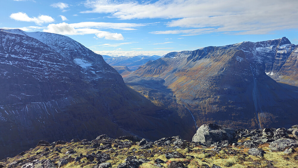 Steinura i Tverrådalen.