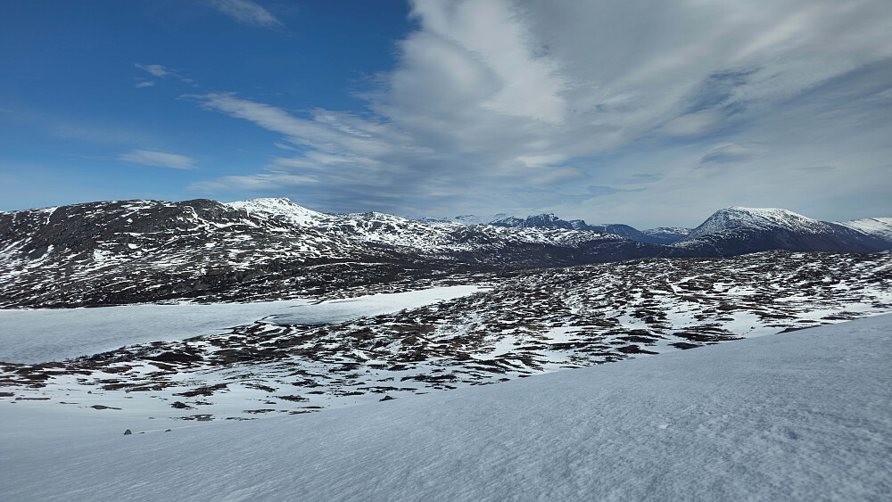 Retur til Storli. Det gikk sakte på heftig sugeføre og åpen mark.