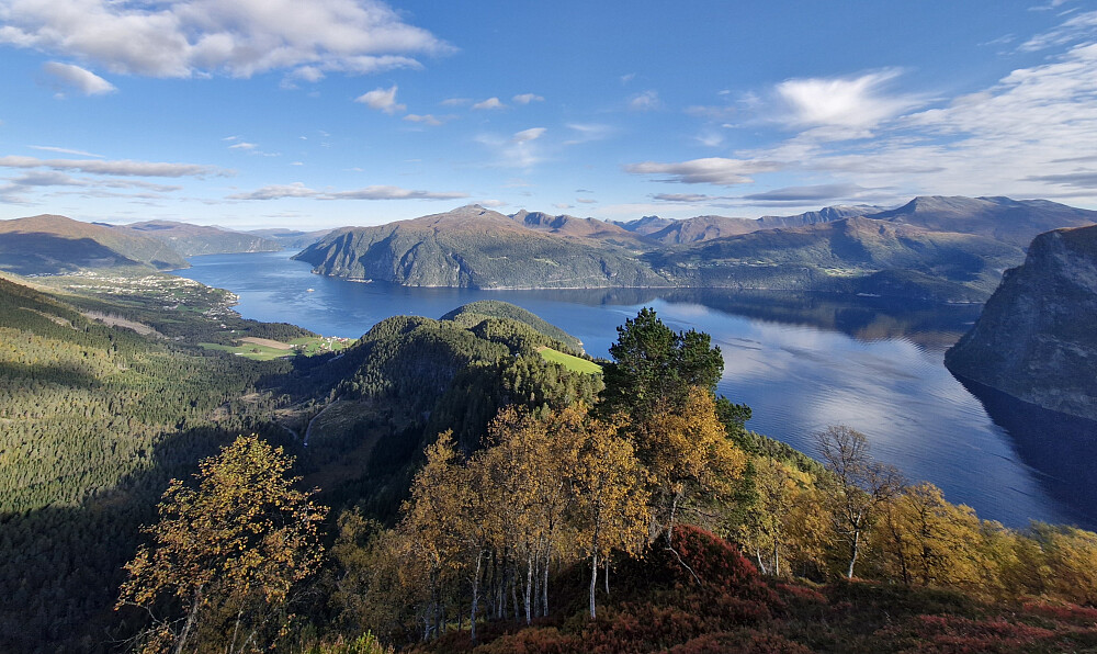 Stranda, Liabygda og Storfjorden sett fra Hånkebrekka
