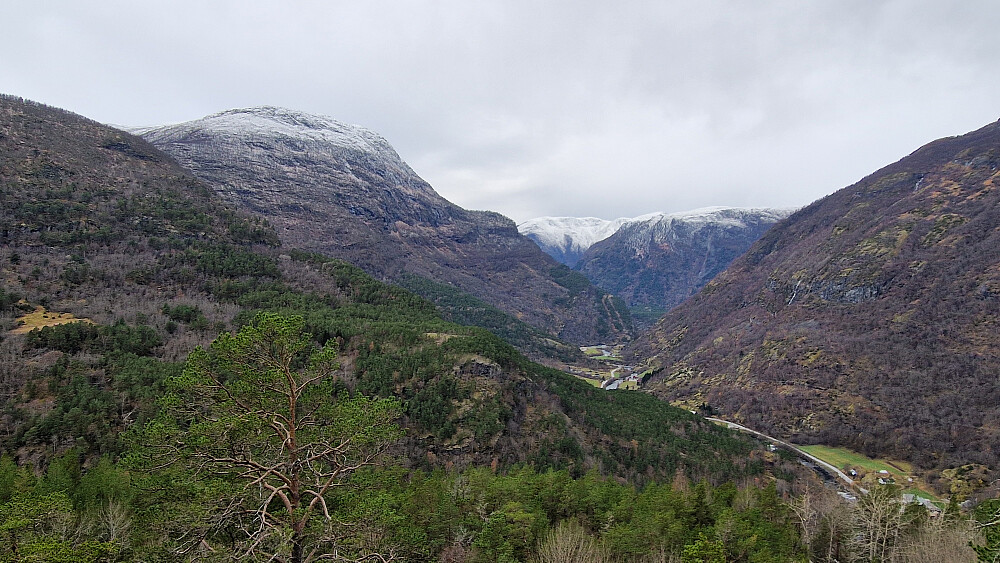 Sett ned dalen frå alternativ rute.