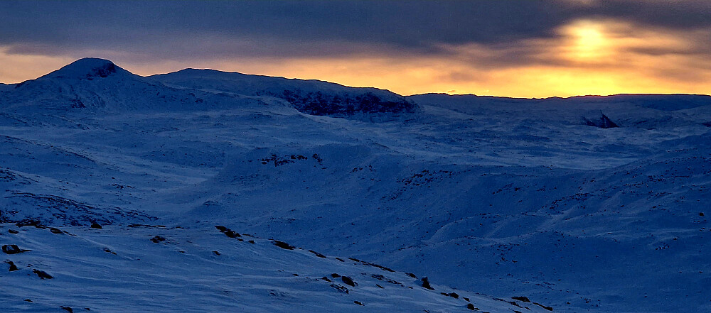 Suletinden og Bleia i fint ettermiddagslys.