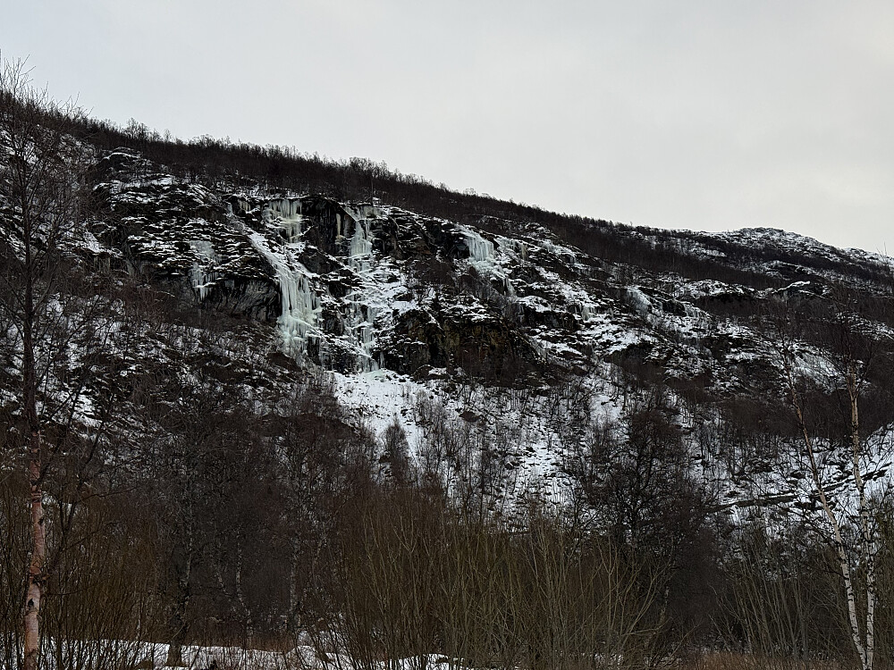 TV-isene fra parkeringen