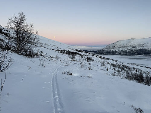 På vei opp fra Bessheim.
