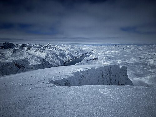 Utsikt fra Besshøe (2258 m) mot sydvest.
