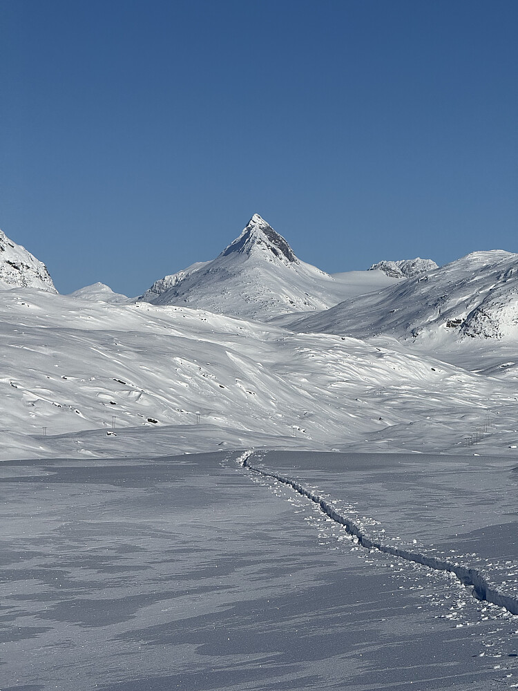 Uranostinden (2157 m).