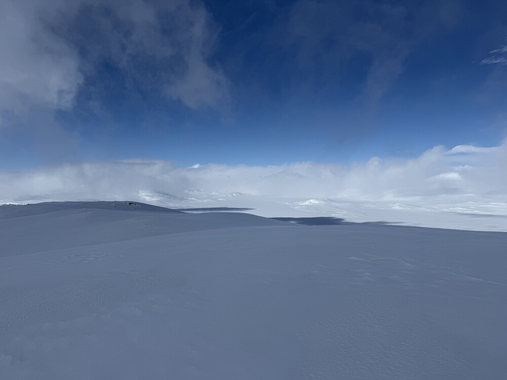 På Stryteberg (1310 m) mot Jotunheimen.