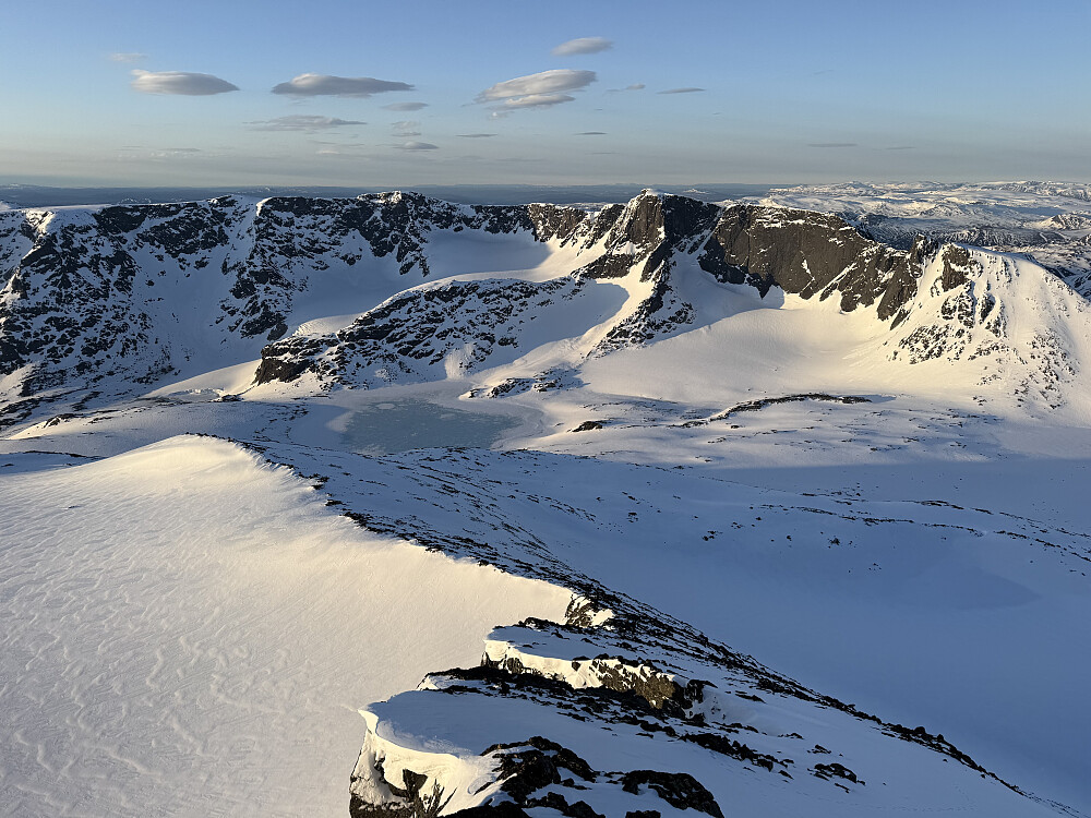 Mot Kalvehøgde (2208 m).