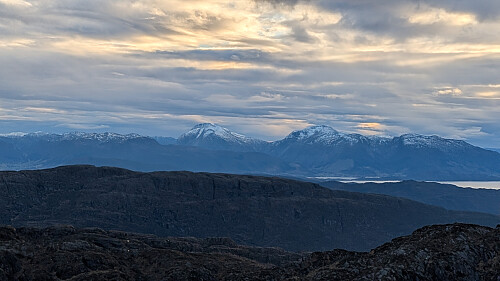 Ulvanosi og Englafjell.