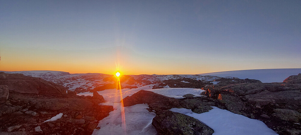 Soloppgang ved Fonnabu.