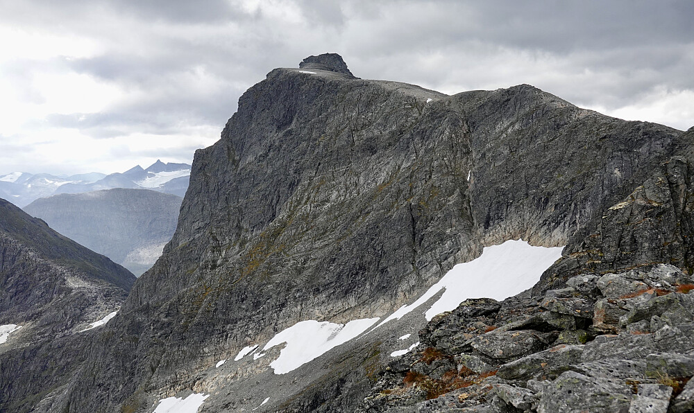 Dagens hovedmål i sikte: Taskedalstinden.