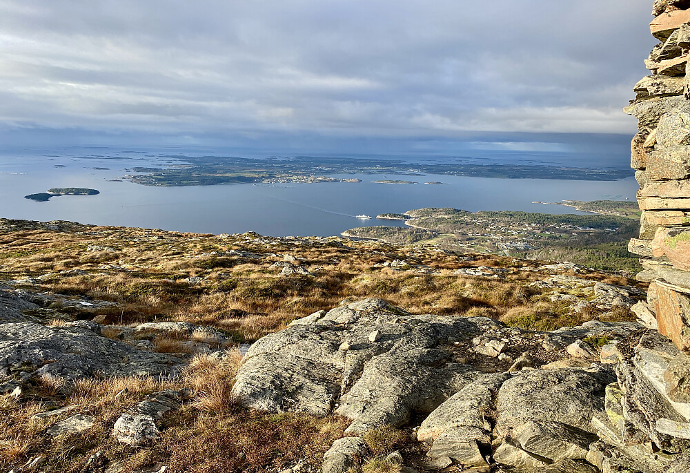 Fra Eiskremheia utsiktsvare mot Gossa.
