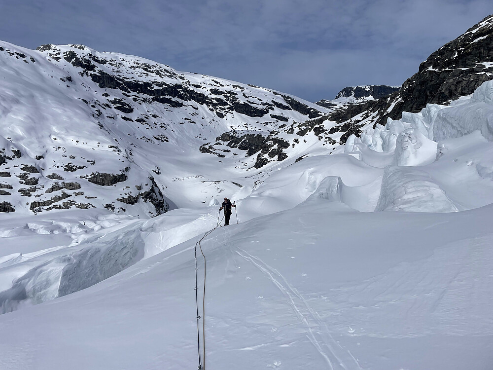 Oppover i brefallet på Rembesdalskåka.