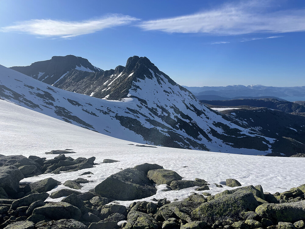 Melderskin og Omnatinden.