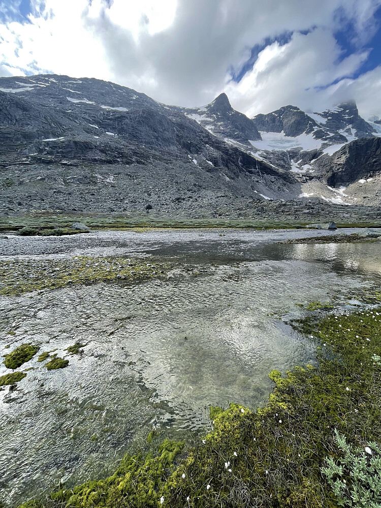 Krysning av Gjertvasselvi.