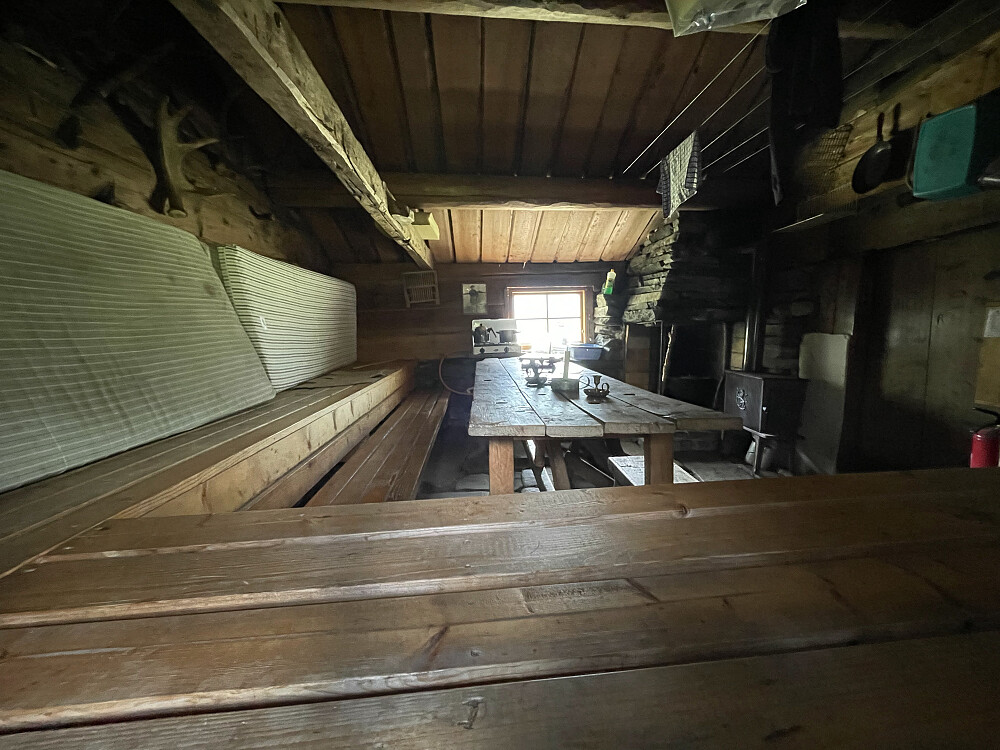 Tok et bilde utenfra gjennom vinduet.