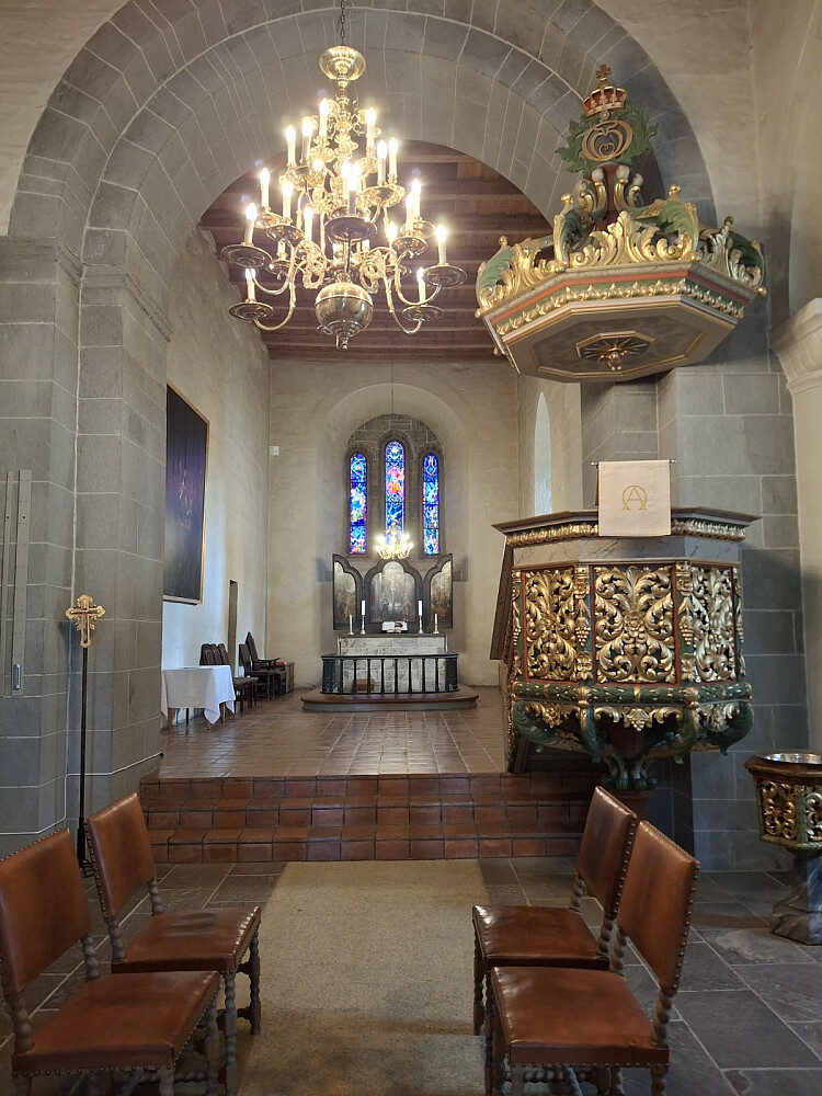 Inne i Nikolaikirken