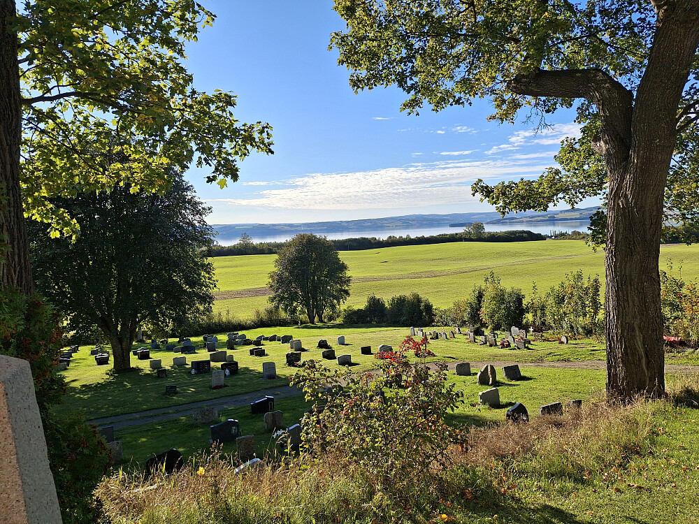 Ved Stange kirke