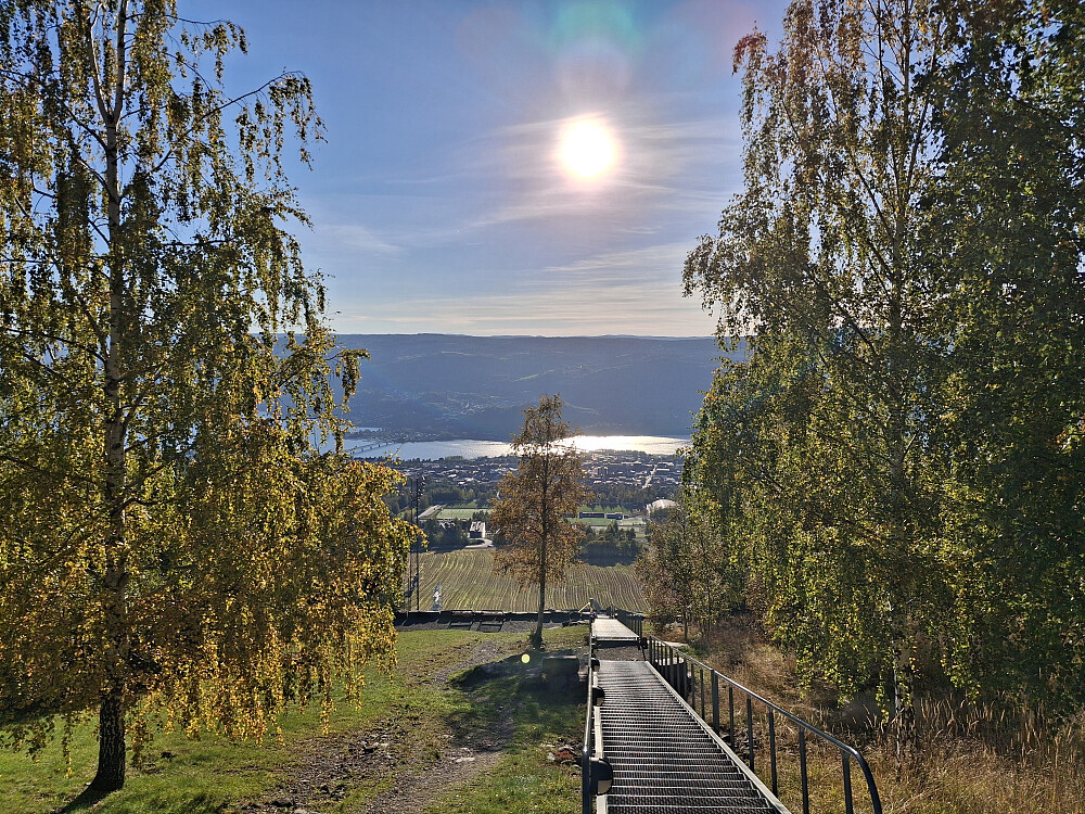 Ved Lysgårdsbakken