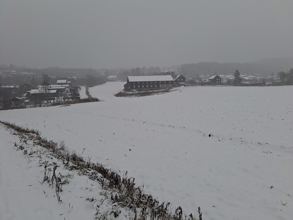 Fra Kvernhusvegen, mot Skårset