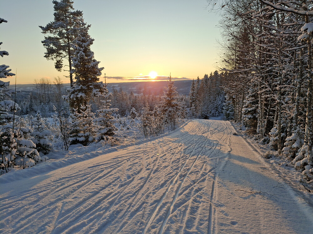 Ned igjen til lysløypa