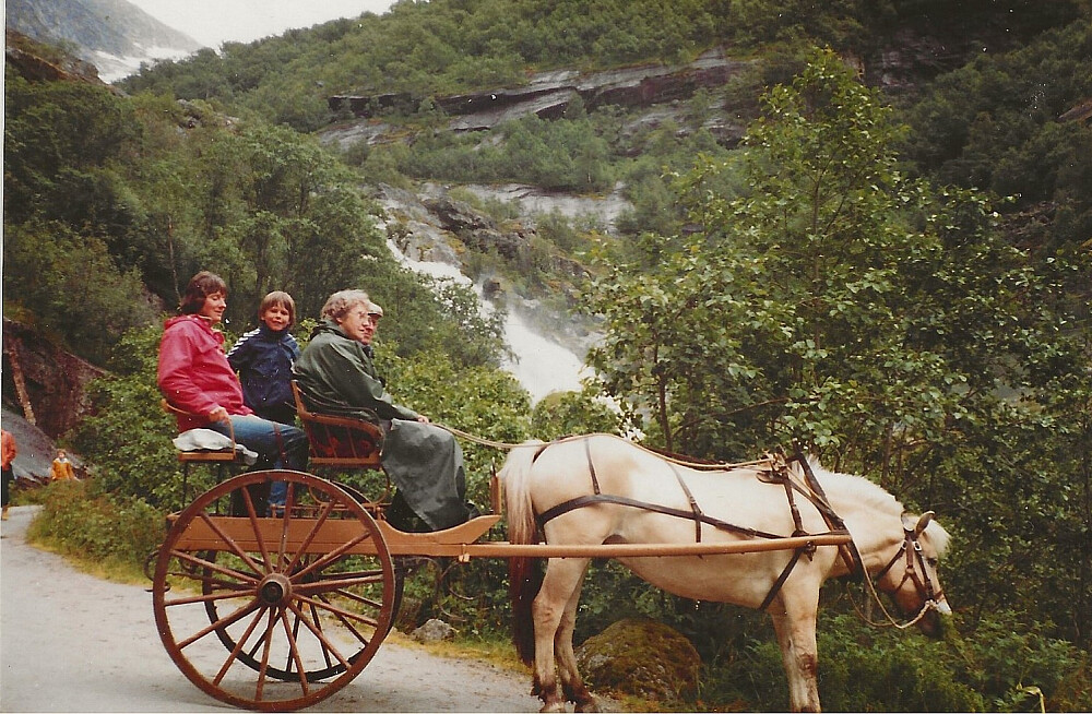 Hesteskyss i Briksdalen