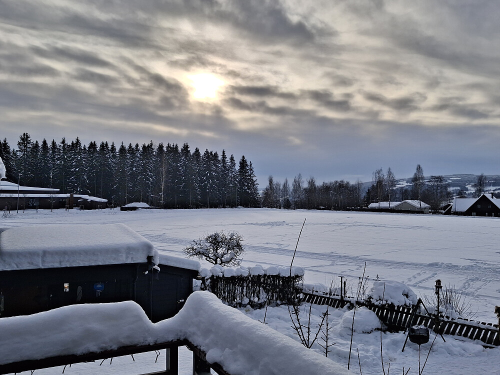Klokka har blitt 13, 16 kuldegrader, på tide å komme seg ut