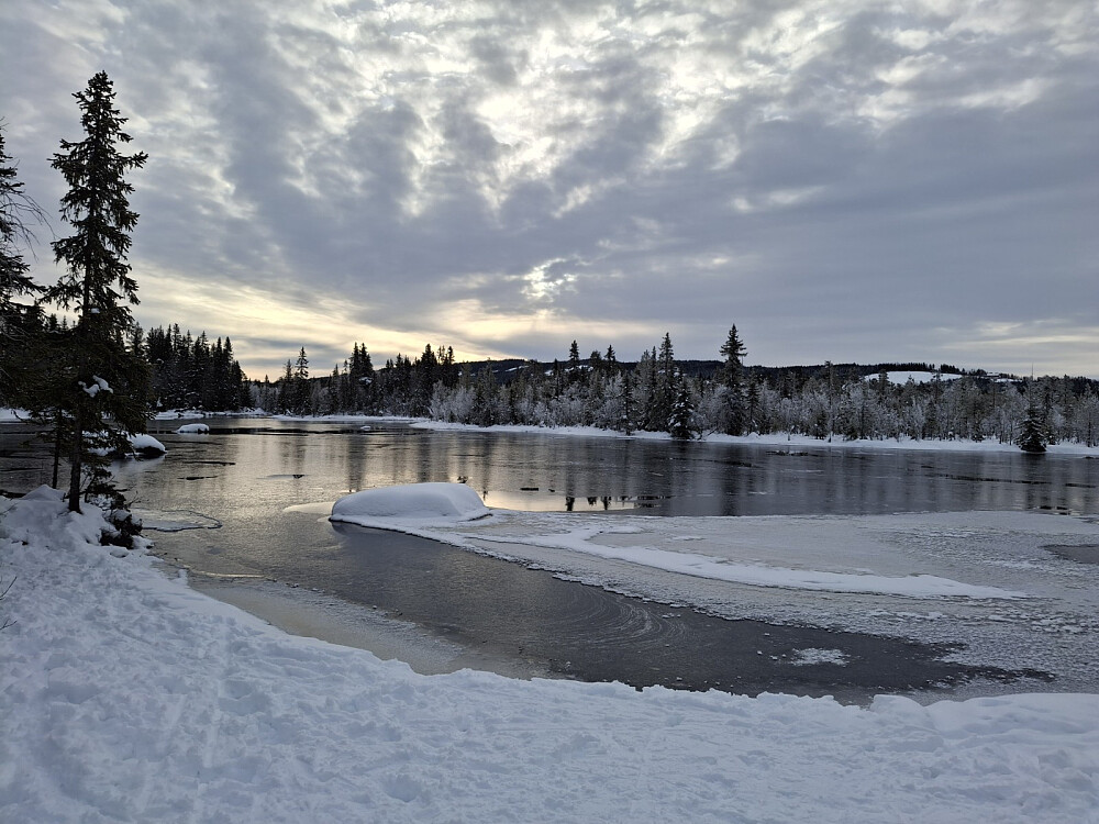 Mesnaelva ved Bottilflø