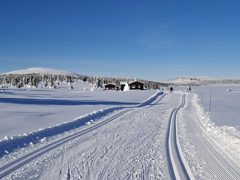 Fra løypa, mot Nevelfjell, Hafjell og Pellestova