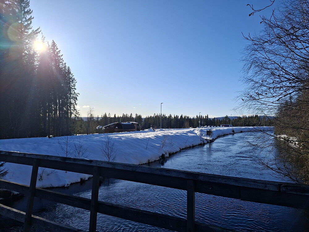 På brua over Kanalen