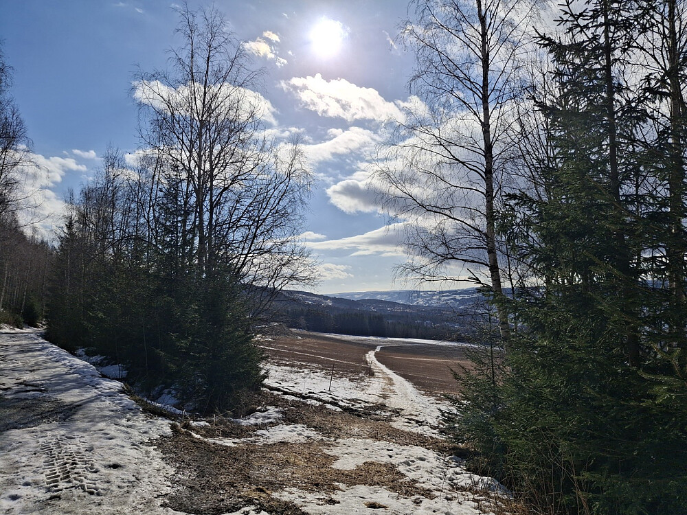 Bare rester igjen av skiløypa på Lysgårdsjordet