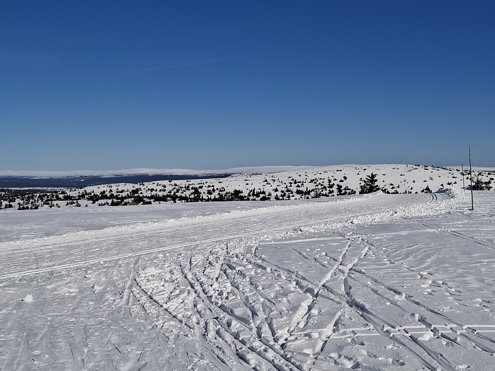 På Mostfjellet, mot Snørvillen