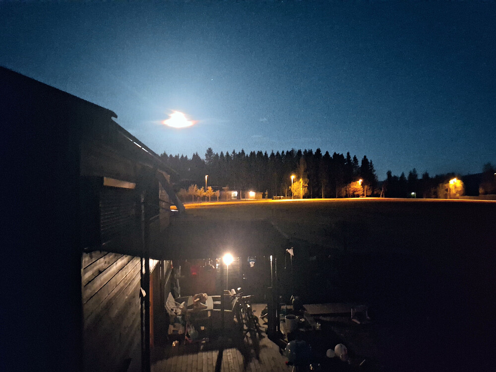 Natt til 1. mai, måneskinn i Blestervegen