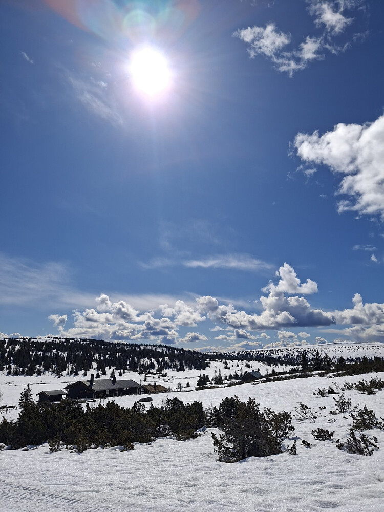 Ved Gjesboåsen