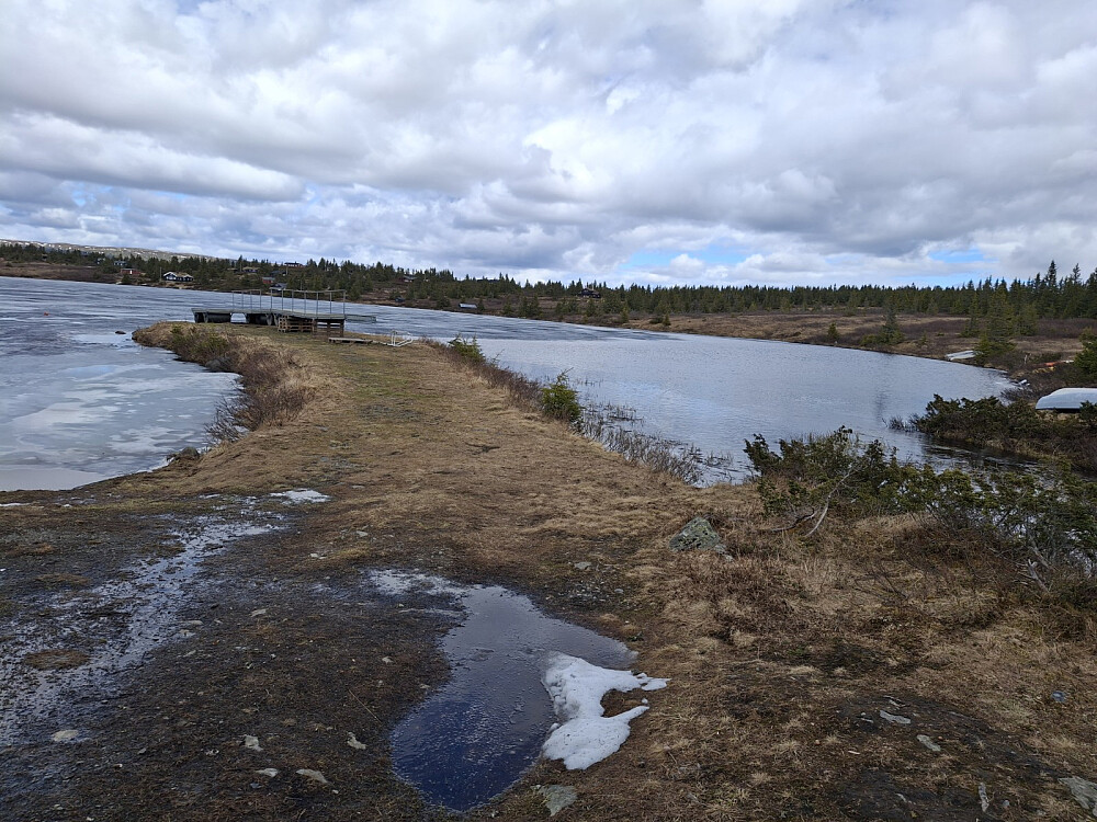 Ved Nevelvatnet gapahuk