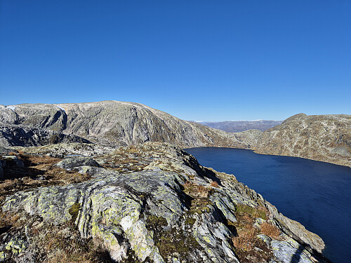 Gjerlandsisvatnet sett frå Ramnenipa