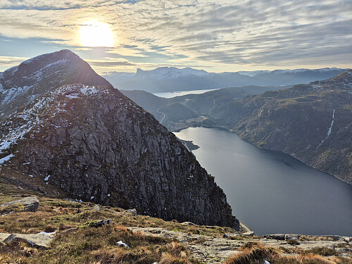 Utsikt sørover mot Alskartinden og Hornelen