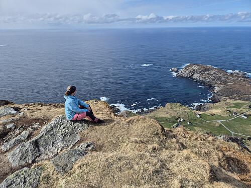 Utsikt mot Kråkenes frå Mehuken