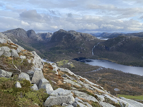 Mot Foreneset, Dalavatnet og Svortingsvatnet