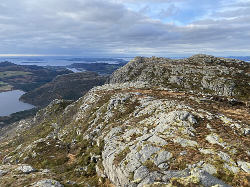 Frå same staden mot vesttoppen og Tau