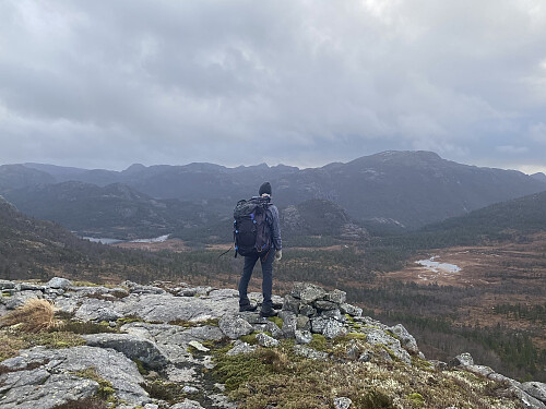 På Fonna med utsikt mot Tysdalsheia