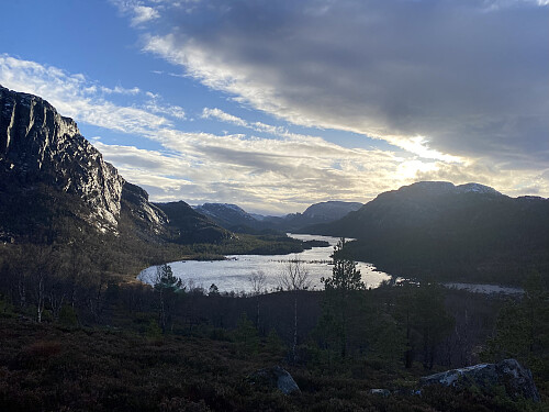 Mot smekkfulle Longavatnet