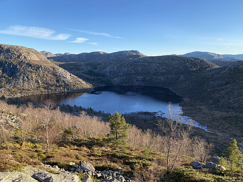 Frå same staden mot Skardtjødna