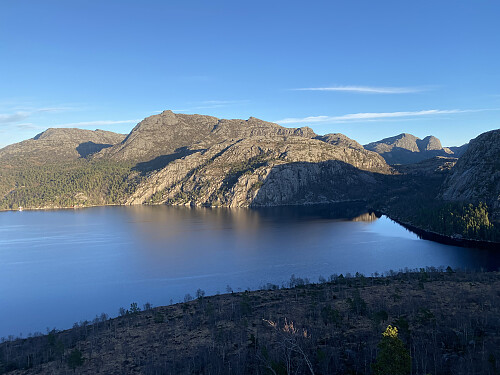 Frå Småkrokane mot Regnarvatnet og Tibergfjellet