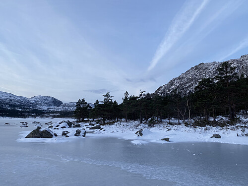 Mot Tysdalsheia med Krunefjell dominerande