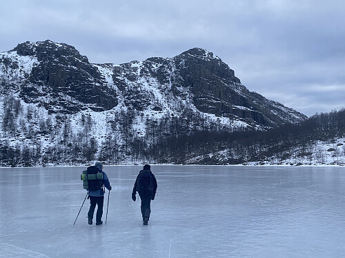 På litle Nagatjødna under Naganibba