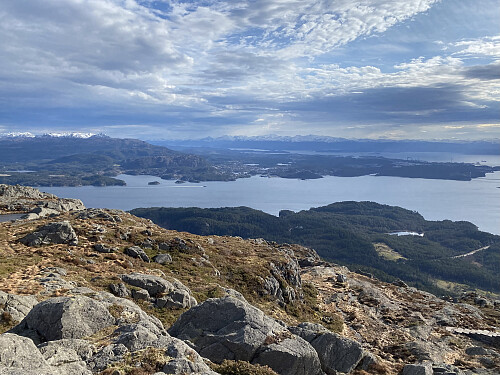Mot sørspissen av Stord og Kvinnheradsfjella