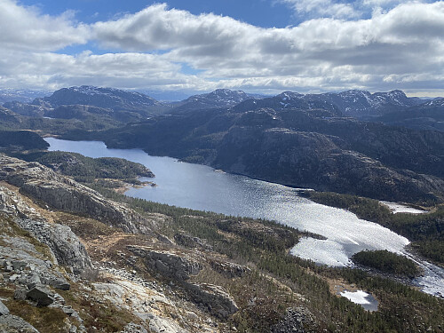 Flott utsikt over Longavatnet