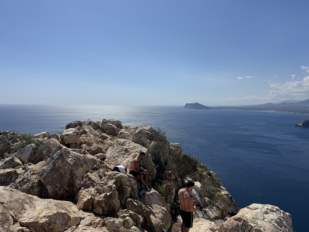 Mot sørvest; Sierra Helada, skyline Benidorm og  Albir