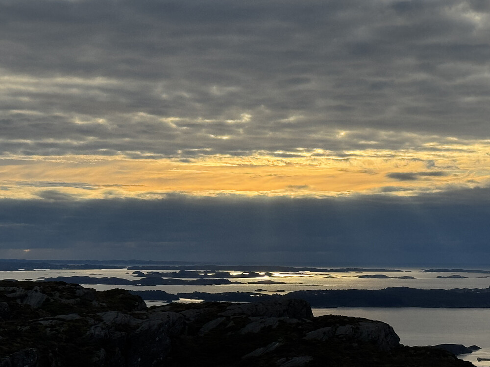 Flott desemberlys i sørlig retning